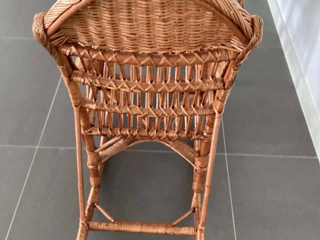 Billede 7 - Lækkert børnesæt bambus,gyngestol