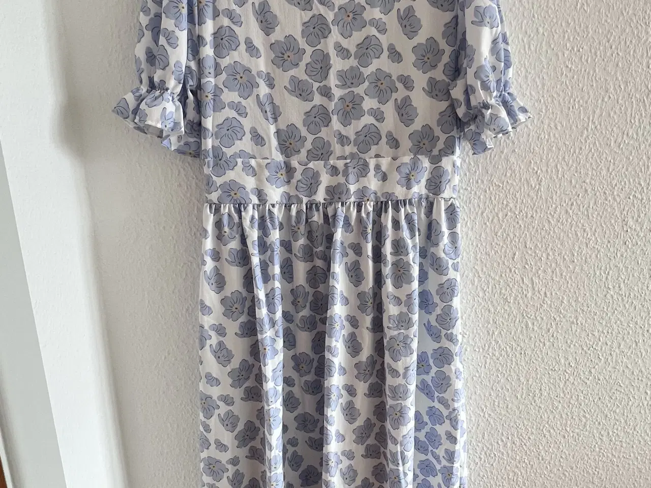 Billede 5 - BYIC kjole, fejlkøb