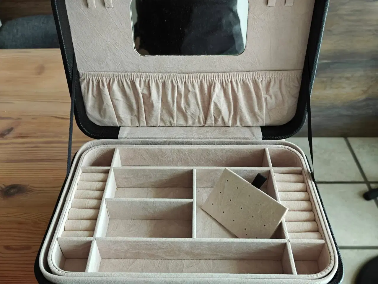 Billede 1 - Stor smykkebox/smykkeskrin fra Glitter