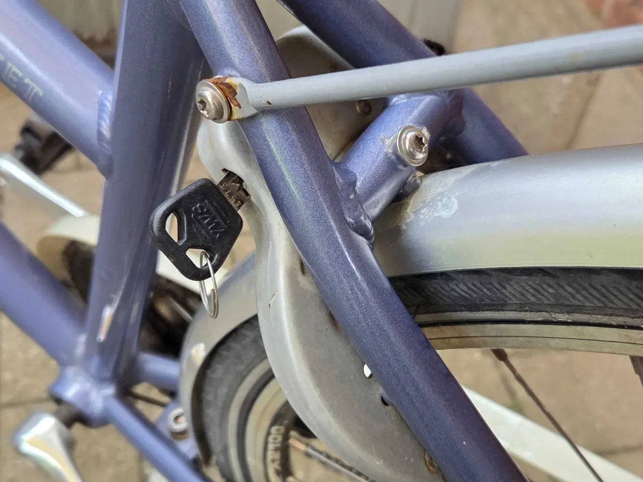 Billede 11 - KILDEMOES 28"  Høj 48 cm 2 gear  Lys  Løs 1 nøgler