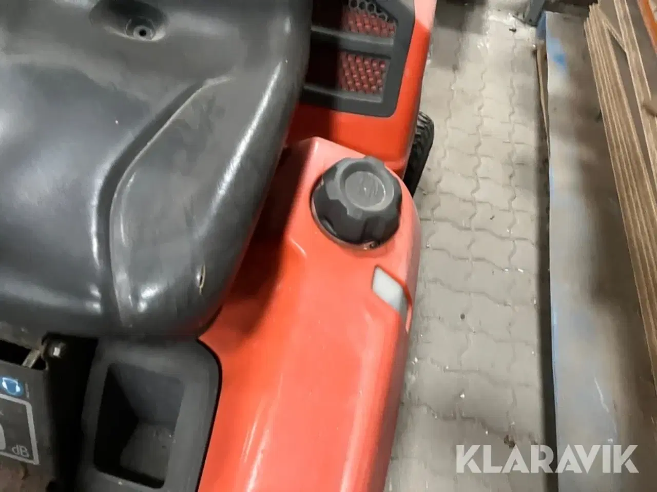 Billede 12 - Græsslåmaskine Husqvarna R 216