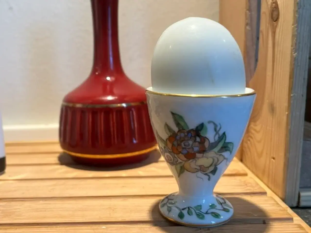 Billede 2 - B & Gl æggebæger 1. sortering Blomstermotiv