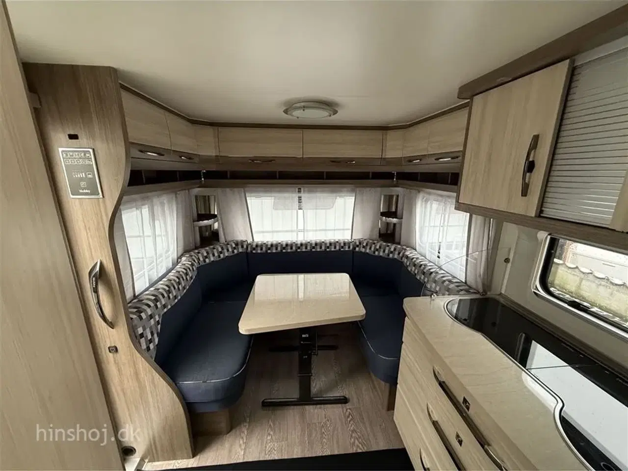 Billede 11 - 2017 - Hobby De Luxe 460 UFe   Dejlig vogn med rundsidegruppe og franskseng fra Hinshøj Caravan A/S