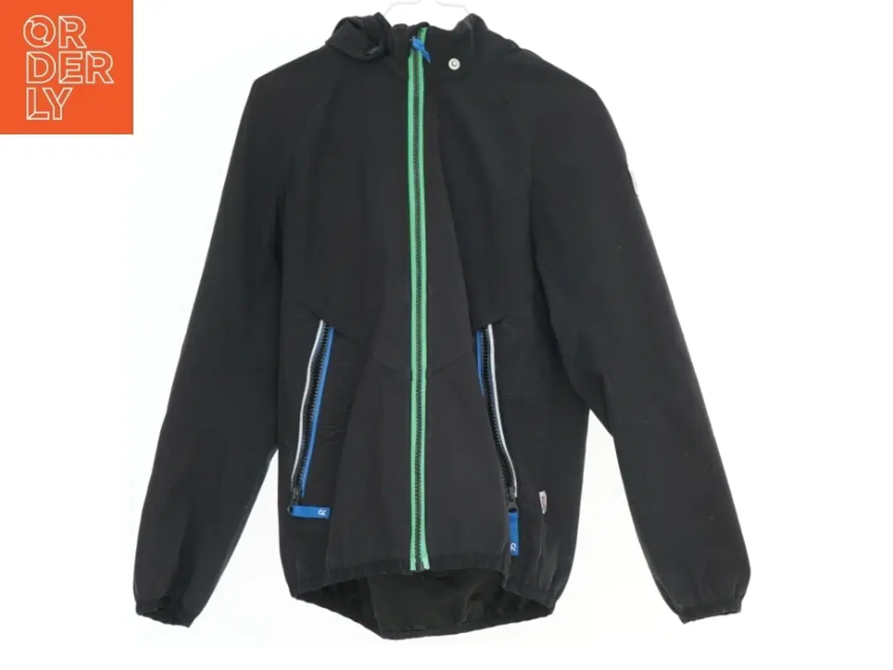 Billede 1 - Sort softshell jakke med hætte fra Reima (str. 134)
