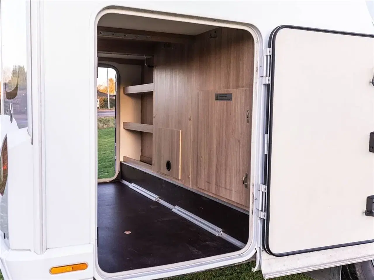 Billede 33 - 2017 - Knaus Sky TI 650 MEG Platinum Selection Automatgear og langsgående senge