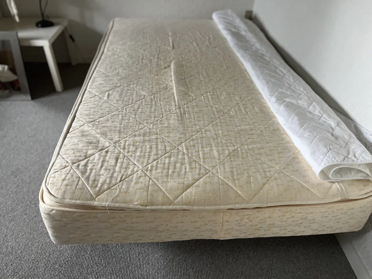 Billede 3 - Seng, 120x200cm, med top-og rullemadras