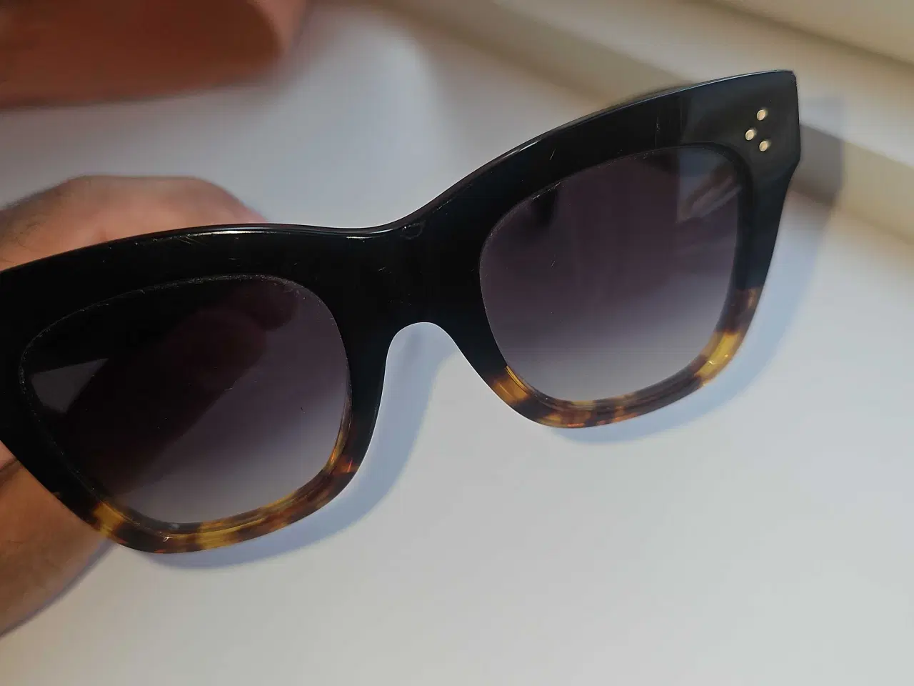 Billede 3 - Céline Paris Solbriller – Sort & Skildpadde