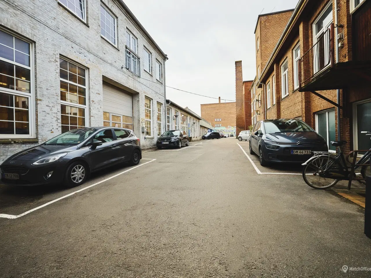 Billede 12 - Højloftet og synligt erhvervslejemål i hjertet af Odense