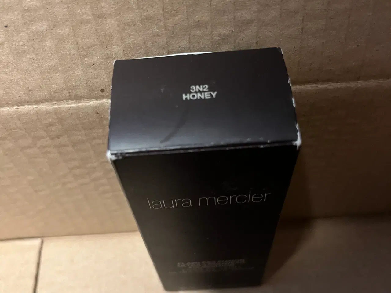 Billede 2 - Laura Mercier Foundation