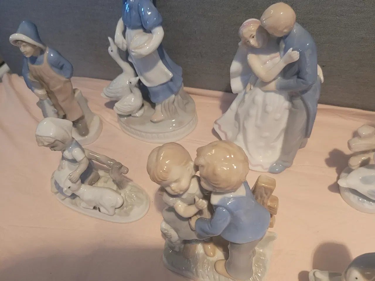 Billede 6 - Porcelæn figur 7 stk samlet pris 