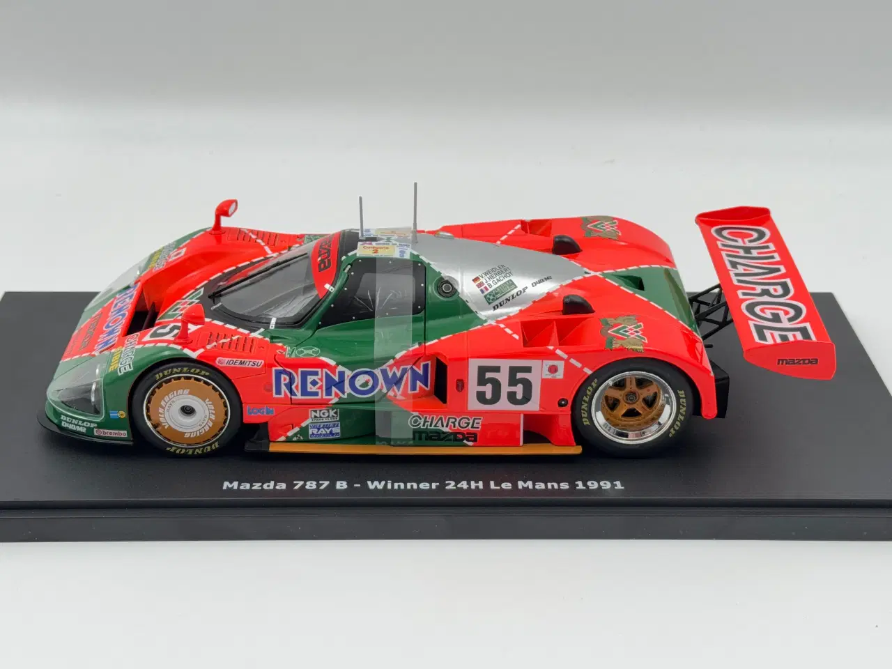 Billede 2 - 1991 Mazda 787B Le Mans (Med skade) 1:18