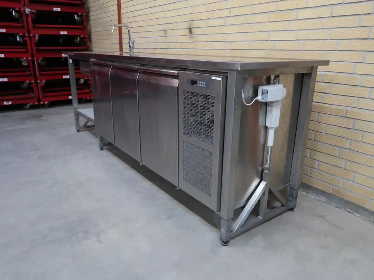 Billede 2 - Coldline TS17/1M-710 kølebord med hæve-/sænk