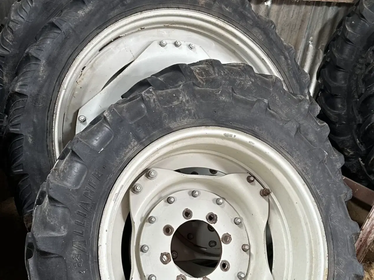 Billede 1 - Alliance 270/95r48 0g 230/95r48