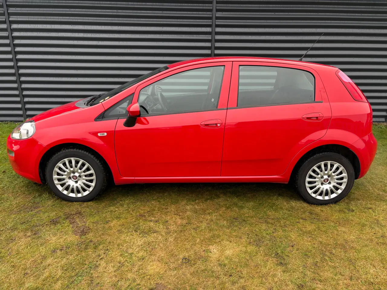 Billede 4 - Fiat Punto S7 0,9 100 - Virkelig pæn og velholdt..