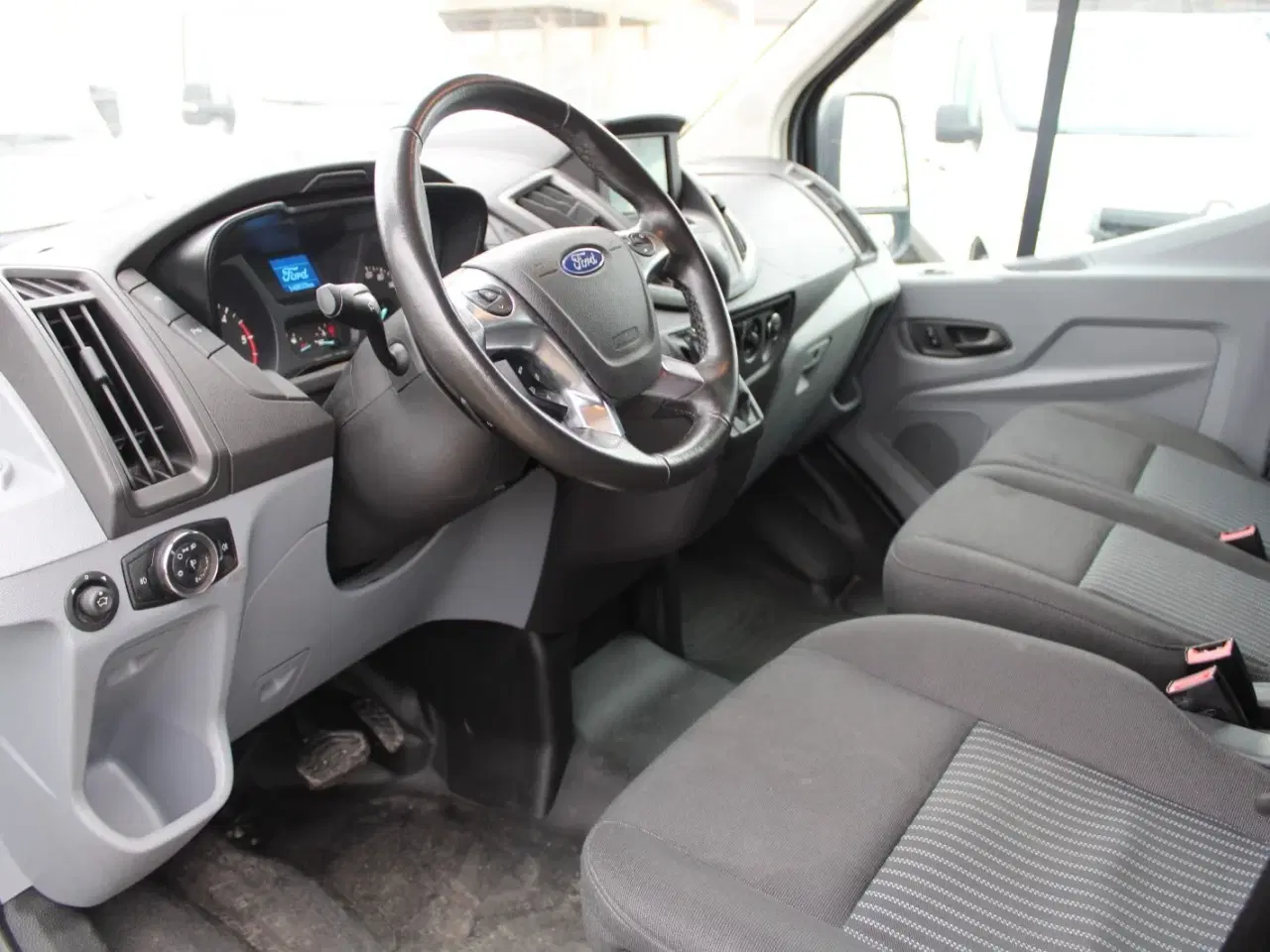 Billede 3 - Ford Transit 350 L3 Kombi 2,0 TDCi 130 Trend aut. H2 FWD