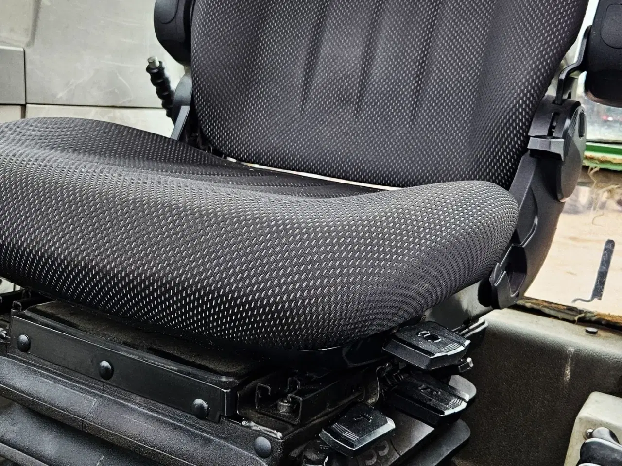 Billede 20 - Fendt 410 / Vario / frontlift mv. / 12.000 timer