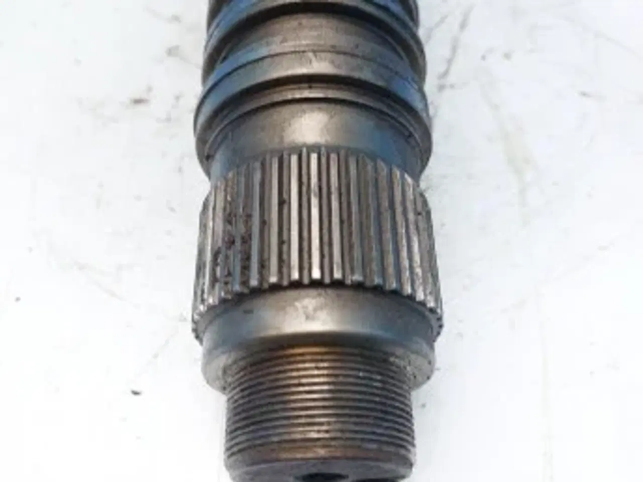 Billede 11 - New Holland LB115B Transmission Aksel 85823852