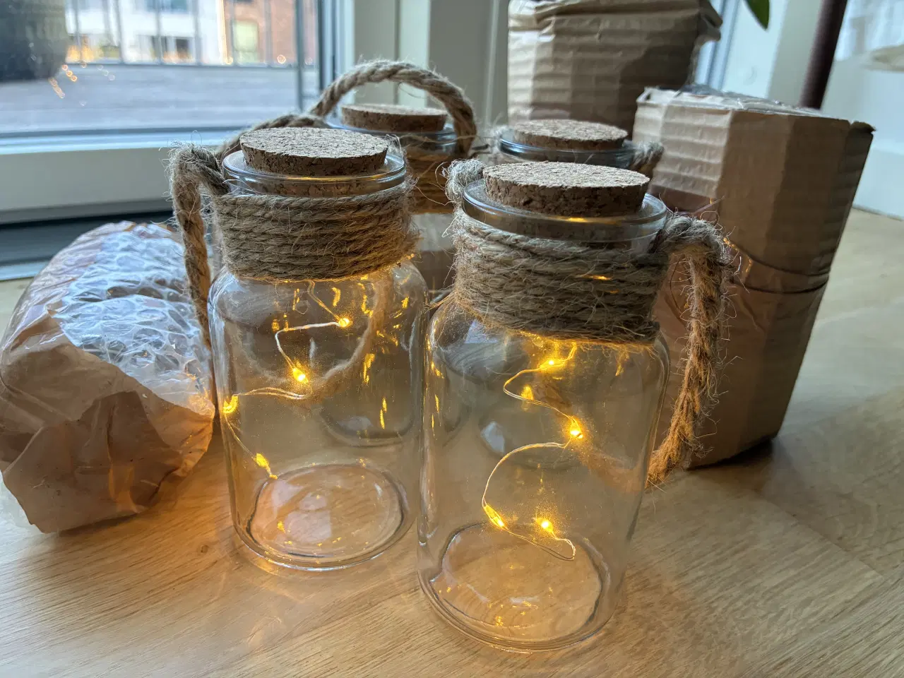 Billede 4 - Hyggelige glas med LED-lys sælges samlet