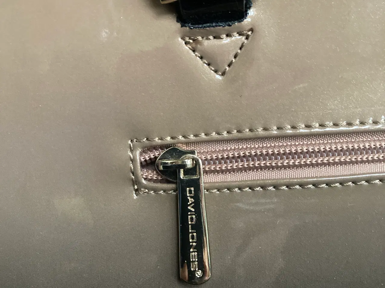 Billede 5 - Elegant DAVID JONES håndtaske sælges