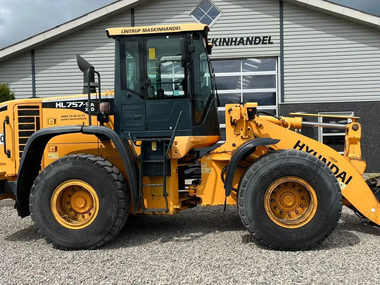 Billede 2 - Hyundai 757-9A XTD med lan-arm. En-ejeres maskine med Lock-UP.