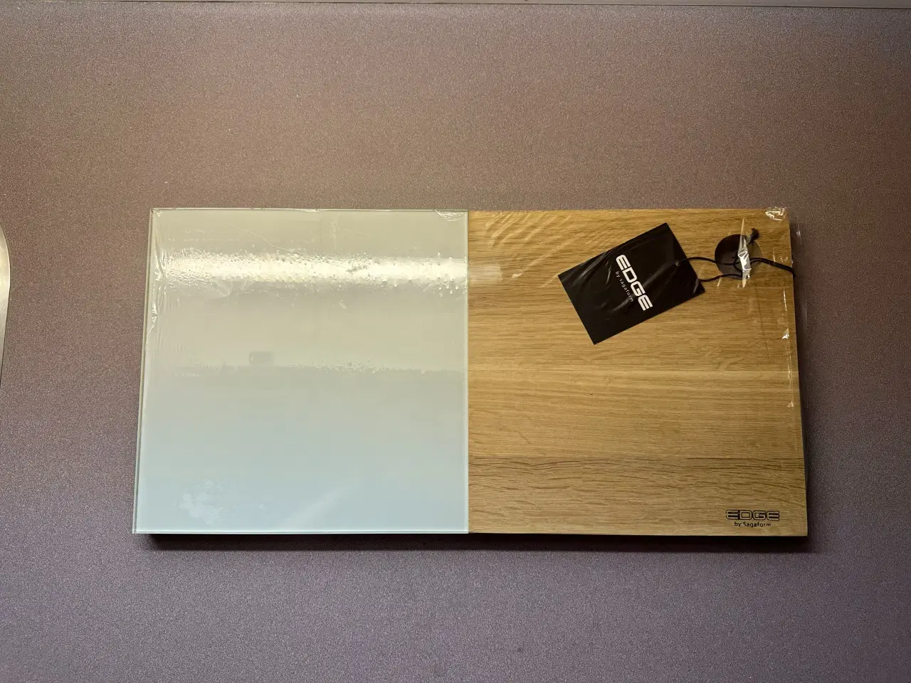 Billede 1 - Unikt Oste/pølseskærebræt EDGE fra Sagaform