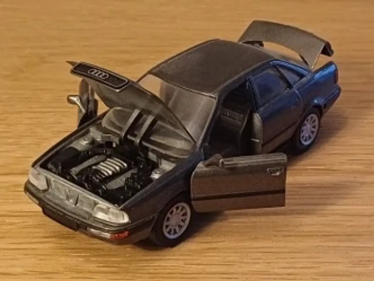 Billede 2 - Audi 80 (Model 1991), 1/43