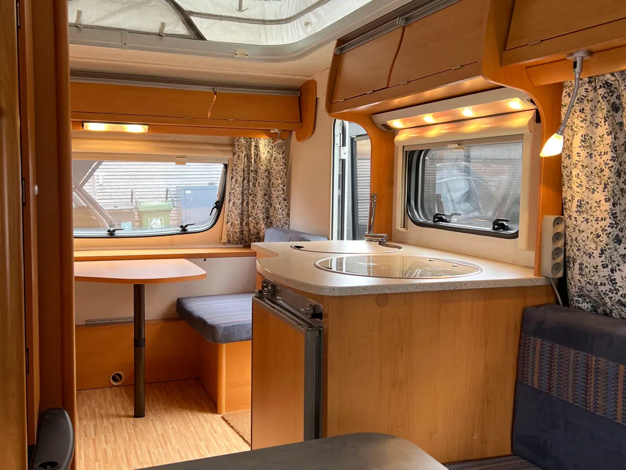 Billede 7 - Hymer Feeling 430 med Mover-Markise-Cykelholder-So