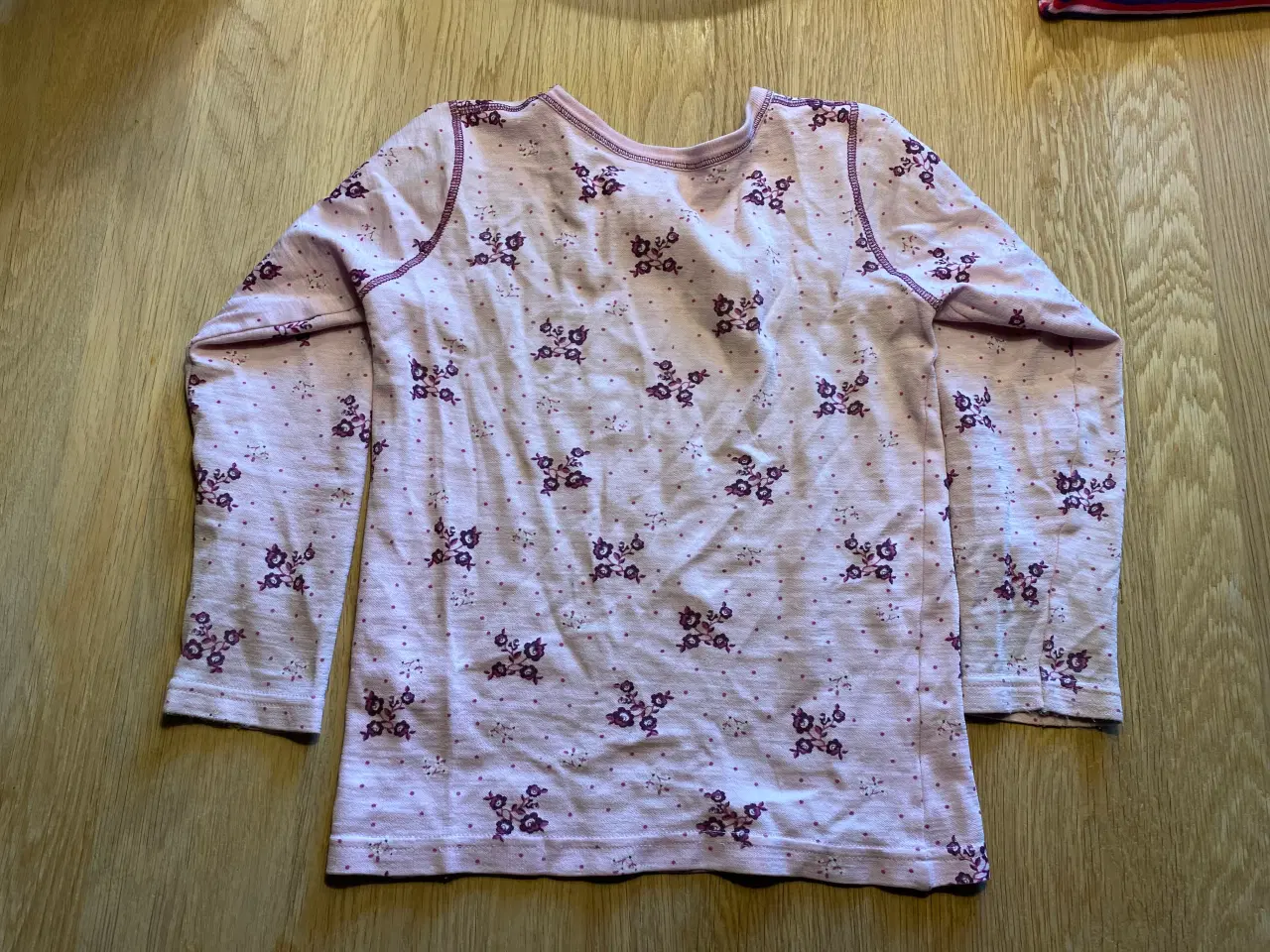 Billede 2 - Joha uld bluse 120