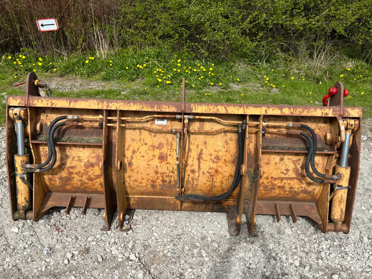 Billede 2 - Frontskovl 3 i en til case.