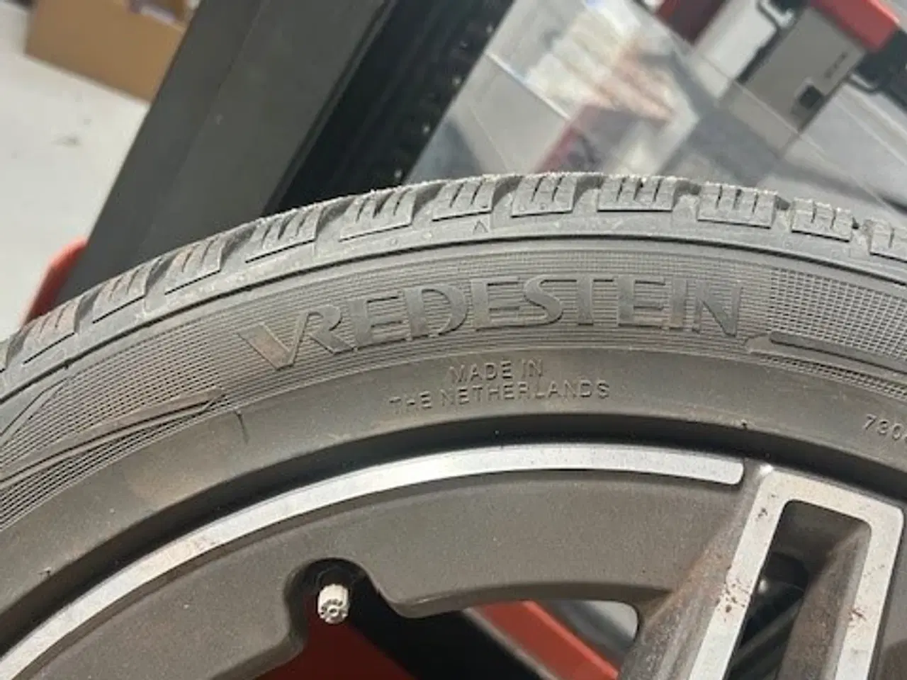 Billede 4 - Dæk/vinter & Fælge 18” original Mercedes