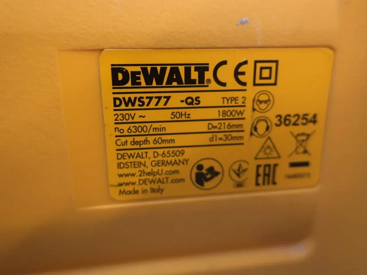 Billede 2 - Kap-/Geringssav DEWALT Model: DWS777/ DE7033 - XJ