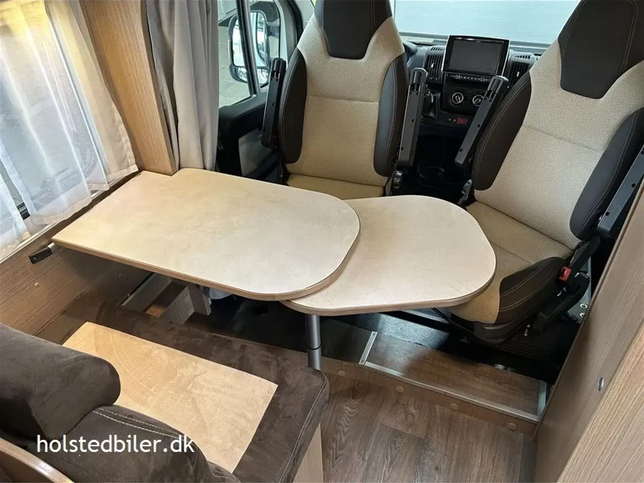 Billede 9 - 2019 - Carado V132   Kun 594 cm og lav egenvægt