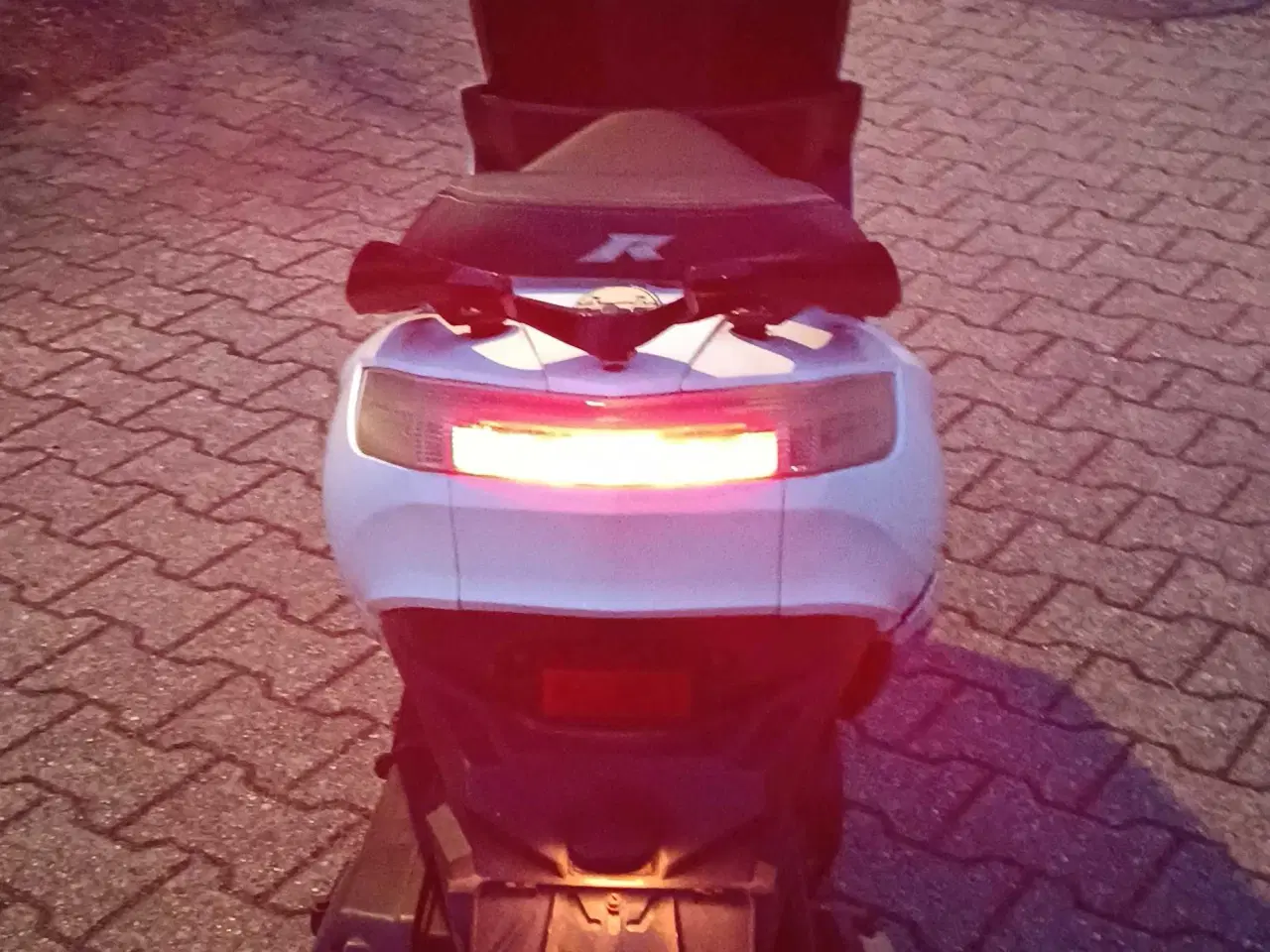 Billede 10 - Flot velholdt scooter 