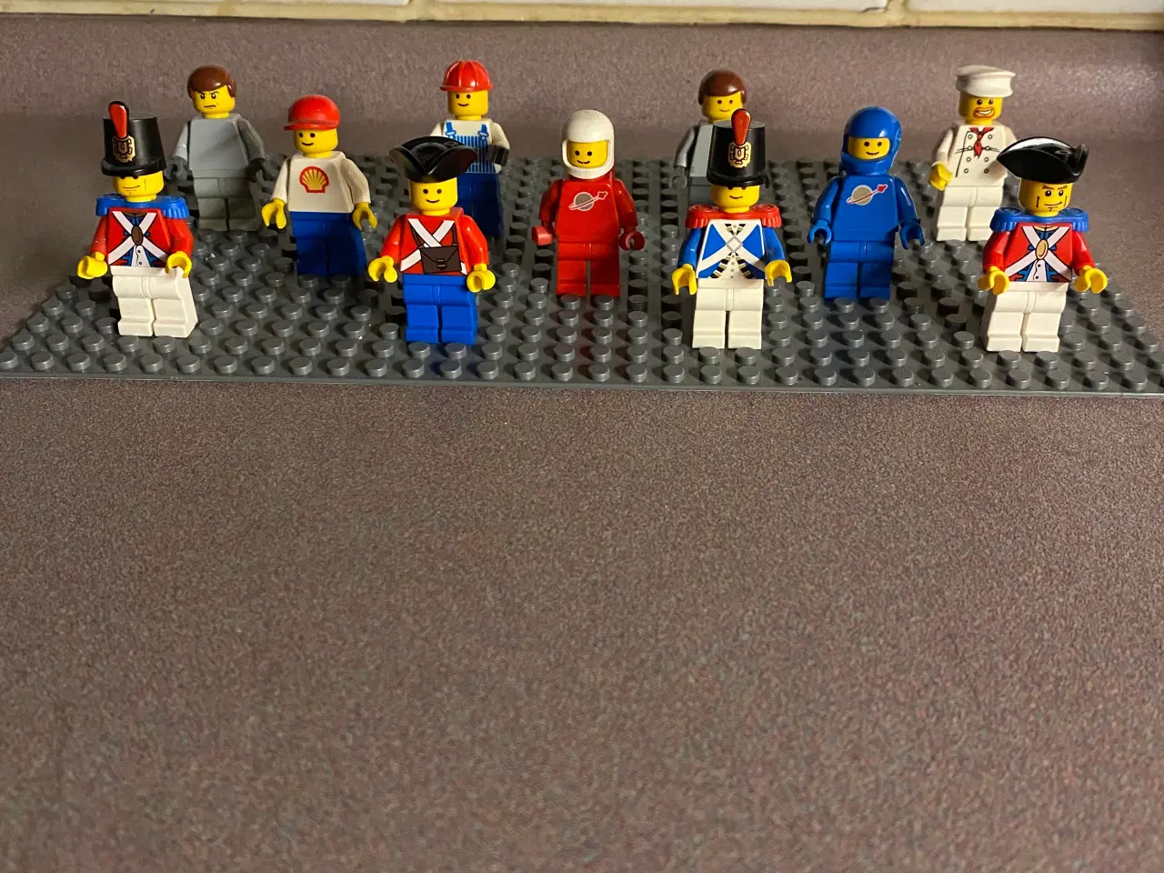 Billede 3 - Gamle Lego figurer sælges