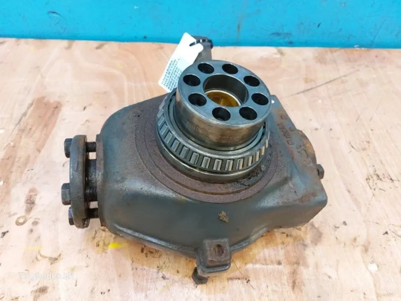 Billede 10 - New Holland LB115B Styrespindel L. 85821289