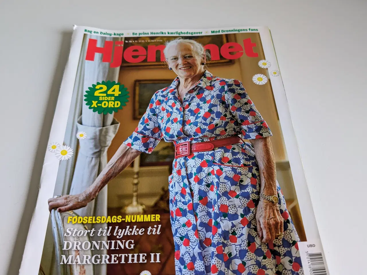 Billede 1 - Hjemmet nr 16 2020 med påklædningsdukke 