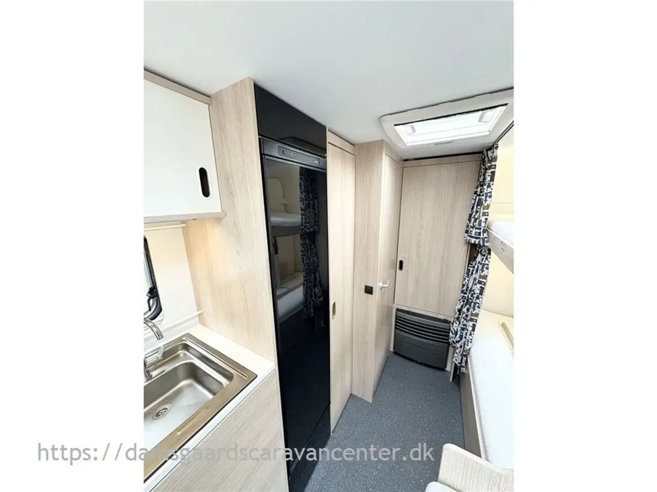 Billede 12 - 2024 - Adria Aviva 522 PT   Dobbeltseng-Køjer-telt-mover