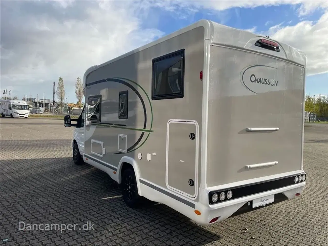 Billede 2 - 2024 - Chausson Titanium 627 ULTIMATE   Nedsat kr. 61.000,- Enkeltsenge + hæve-/sænkeseng, 5 selepladser, 4 sovepladser med mulighed for 5, 170Hk Aut,, Artic pakke, meget udstyr