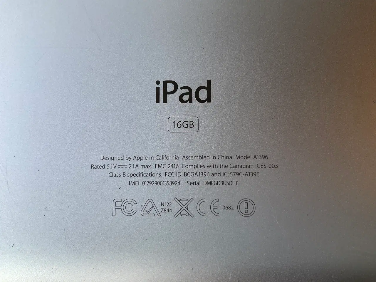 Billede 1 - Apple iPad tablet 16 GB med opladerkabel.