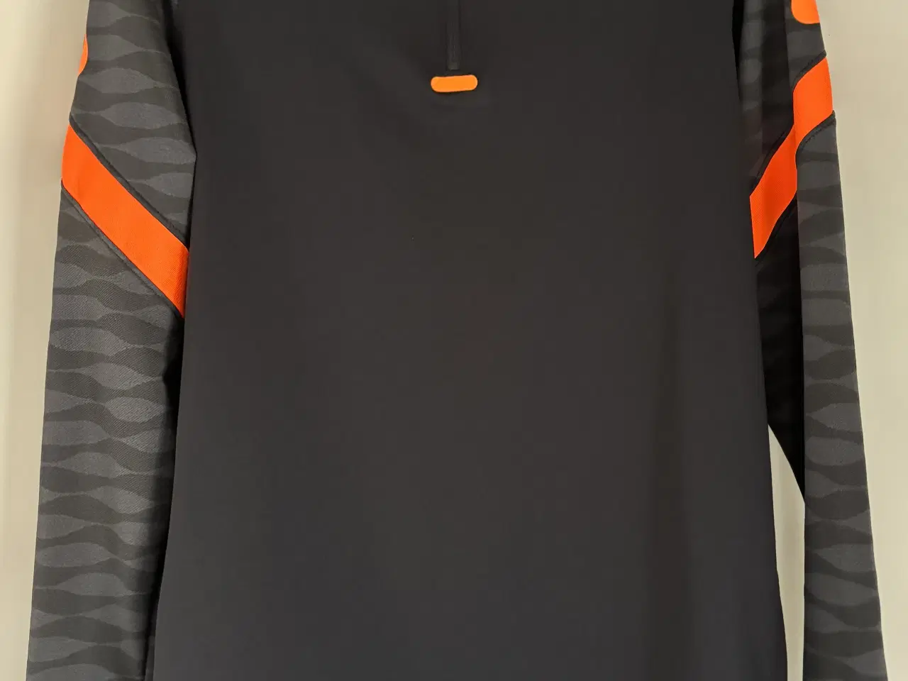 Billede 3 - Nike, Dri-Fit løbetrøje str. M