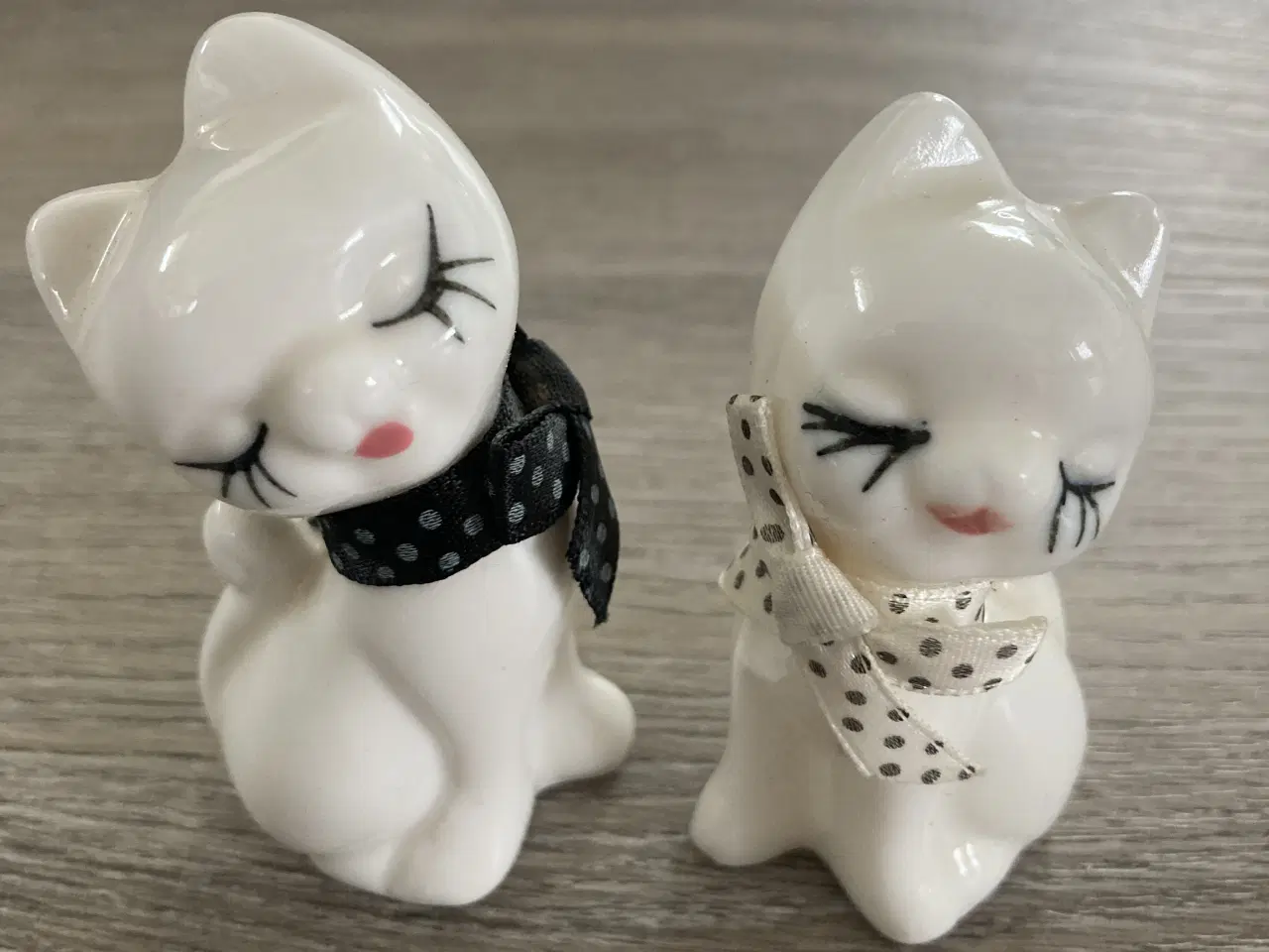 Billede 1 - Katte i porcelæn 