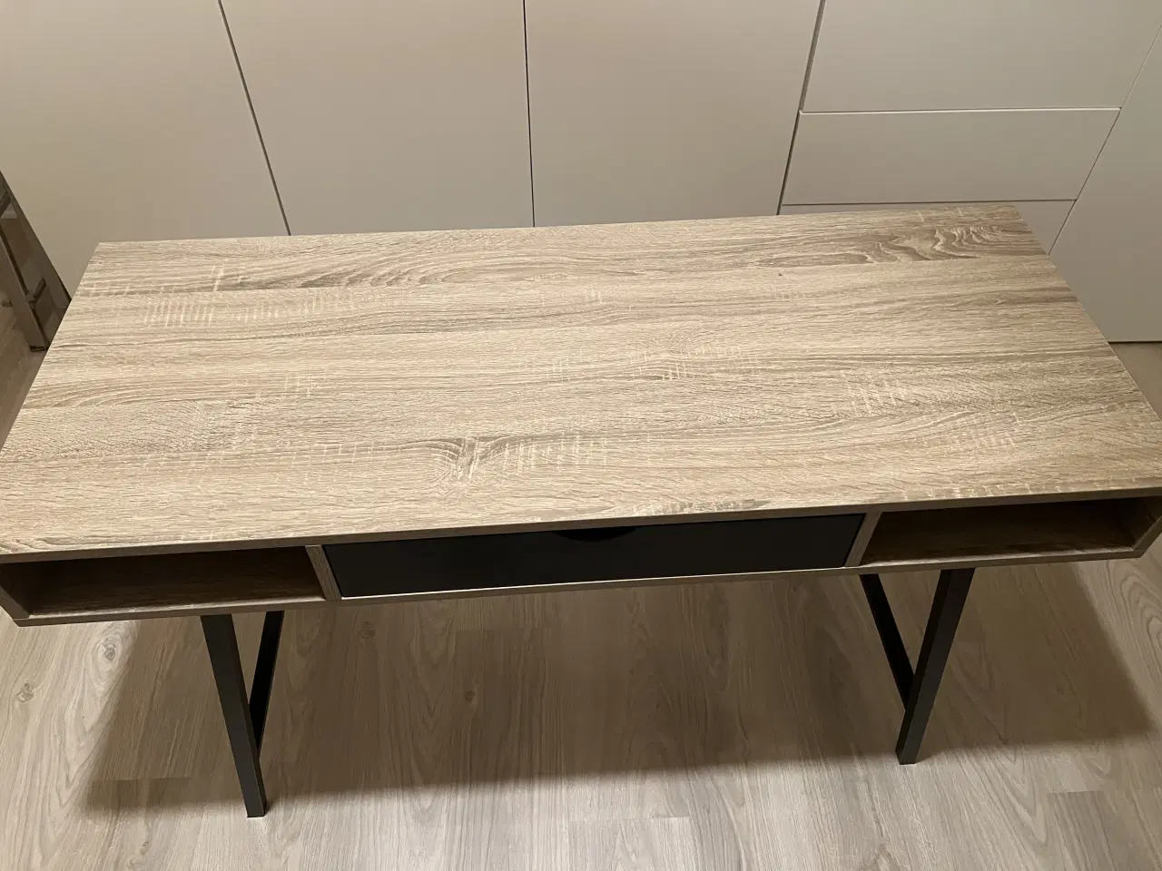 Billede 4 - Helt nyt skrivebord 