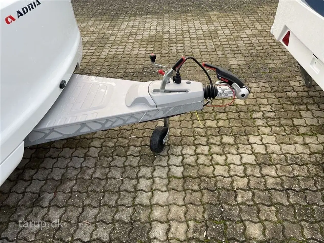 Billede 6 - 2025 - Adria Altea 552 PK   Dobbeltseng, 2 køjer, rundsiddegruppe, blæservarme, el-gulvvarme, myggenetsdør, Adria Smartbox