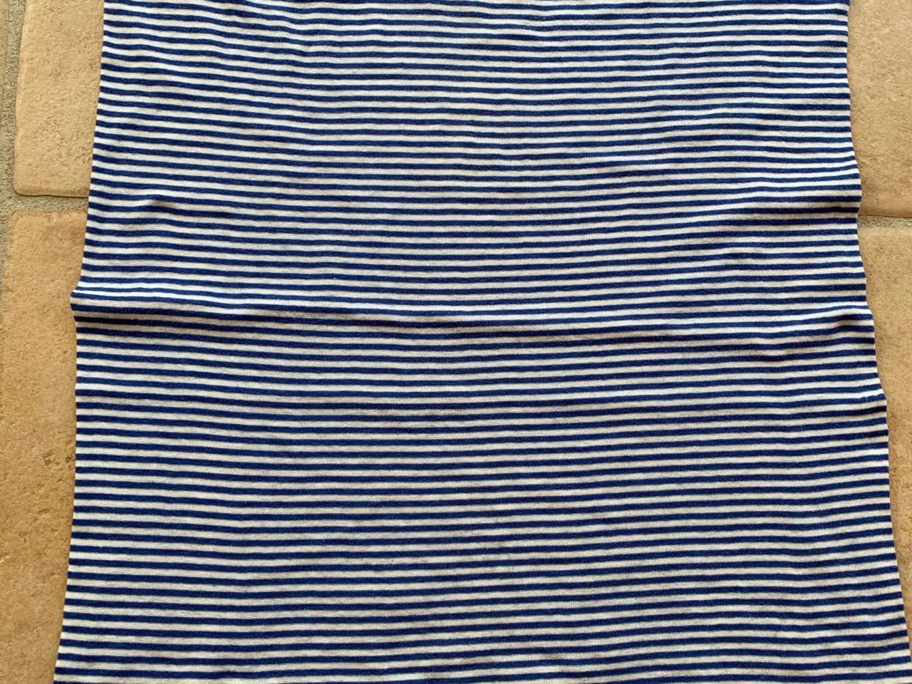 Billede 2 - Stof i blå og hvid stribet 