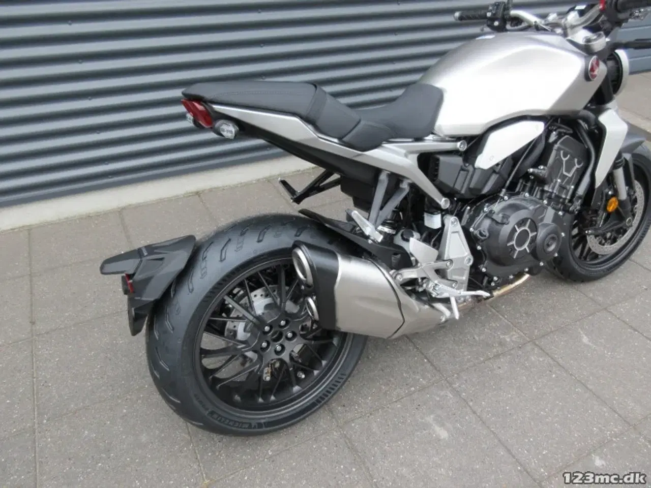 Billede 4 - Honda CB 1000 R MC-SYD BYTTER GERNE 5 ÅRS FABRIKS GARANTI