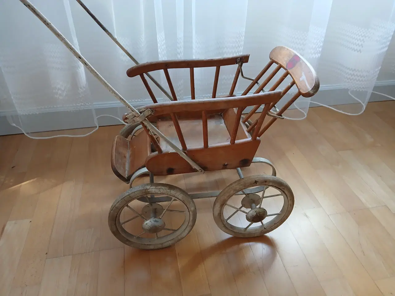 Billede 5 - Dukkevogn fra 1940-50 Mærke PMK
