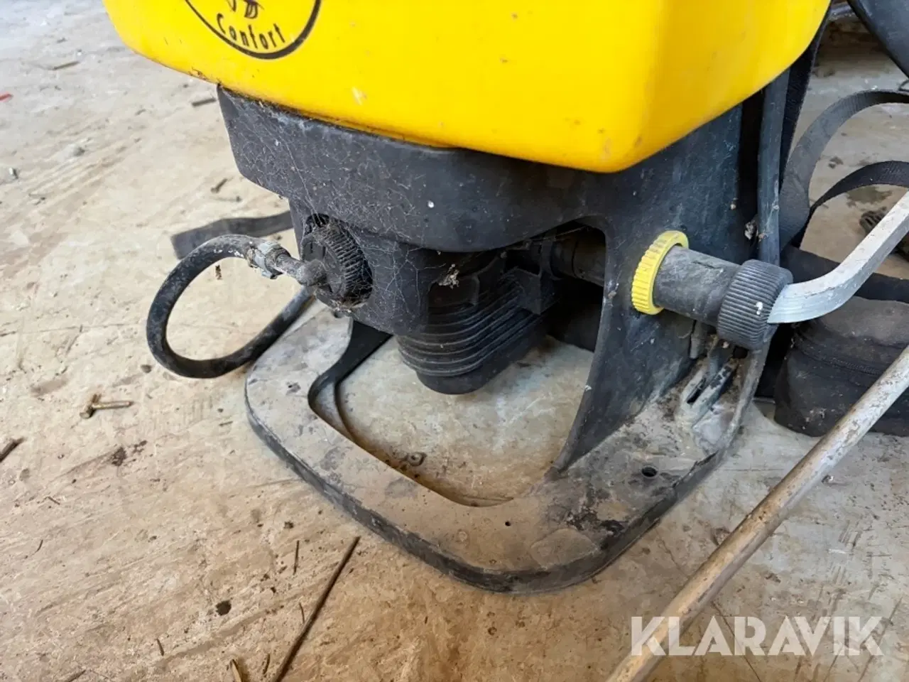 Billede 10 - Marksprøjte og symaskine