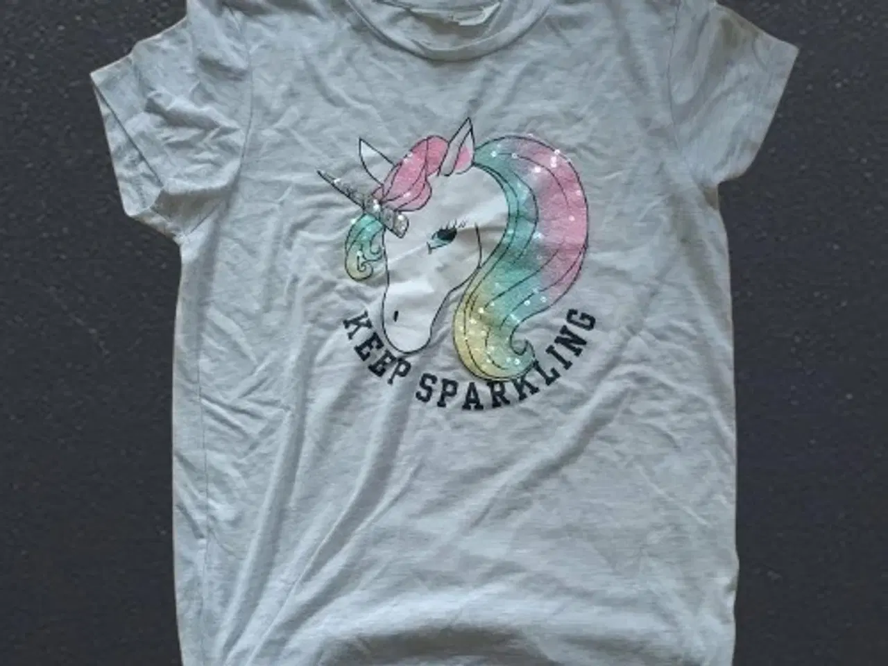 Billede 1 - T-shirt str. 12-14 sælges