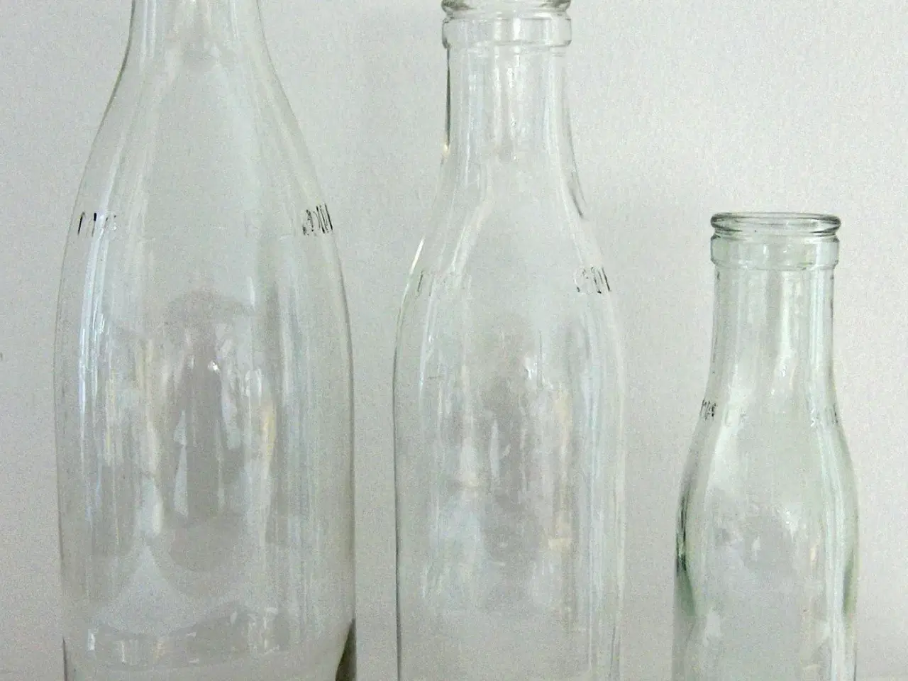 Billede 1 - 3 gl. mælk-fløde flasker