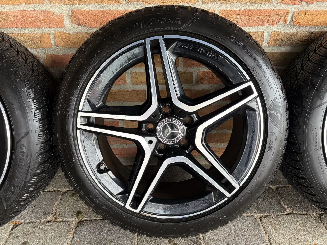 Billede 1 - 18” orig. Mercedes AMG vinterhjul “Nightpk”